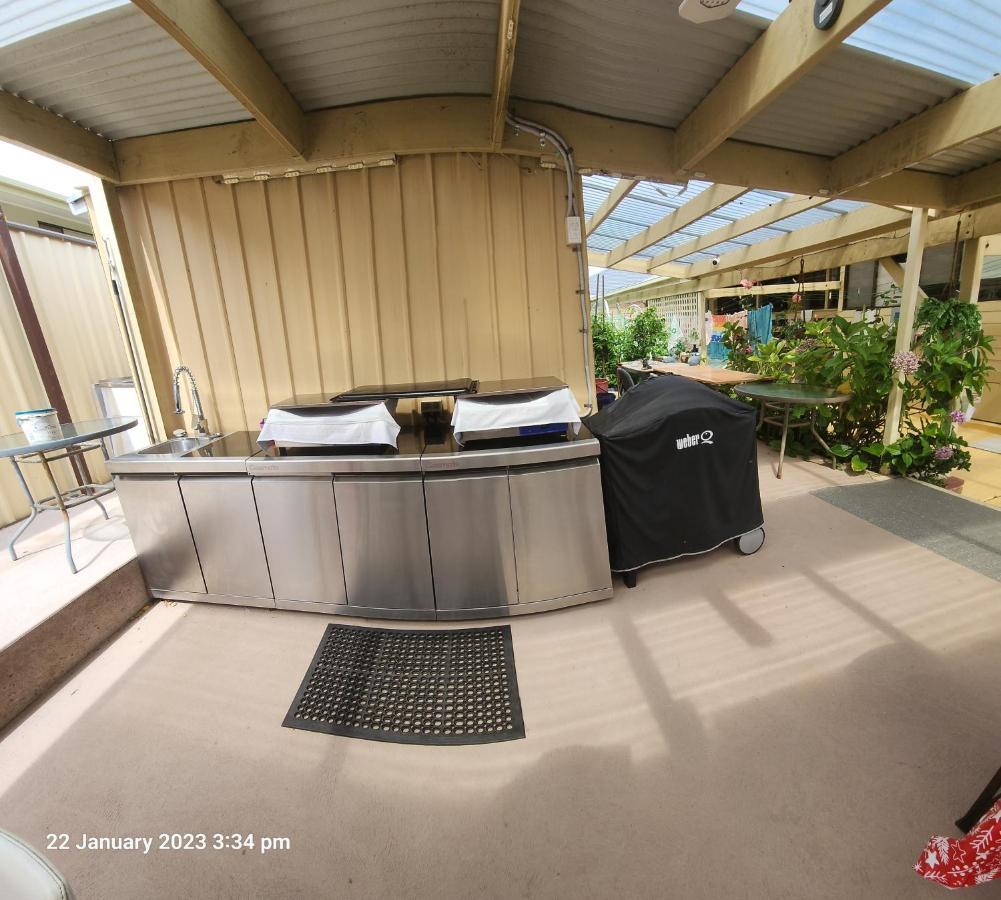 Traplins Accomodation Lakes Entrance Exterior foto